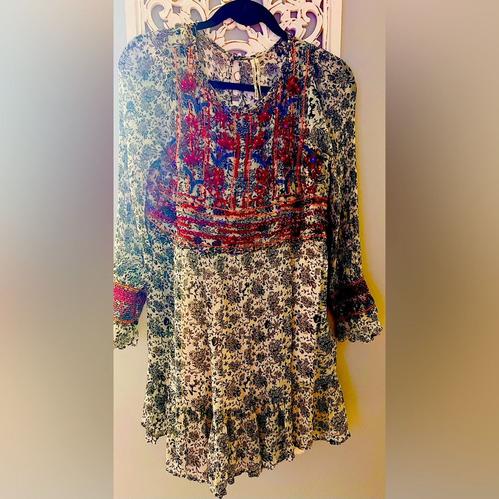 Anthropologie Floral Long Sleeve Mini Dress with beaded embellishments 14P